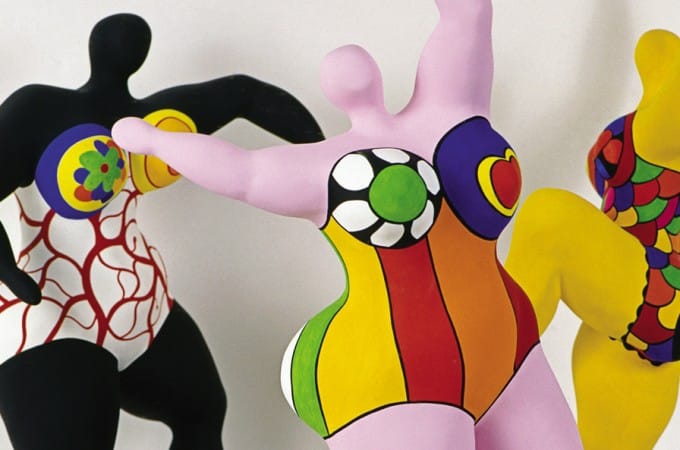 Niki-de-saint-phalle-nanas-sculptures