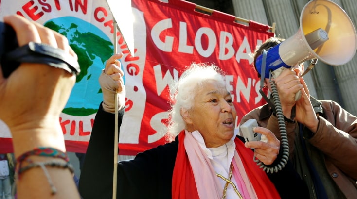 nawal el-saadawi manifeste a la revolution egyptienne place tahrir au caire